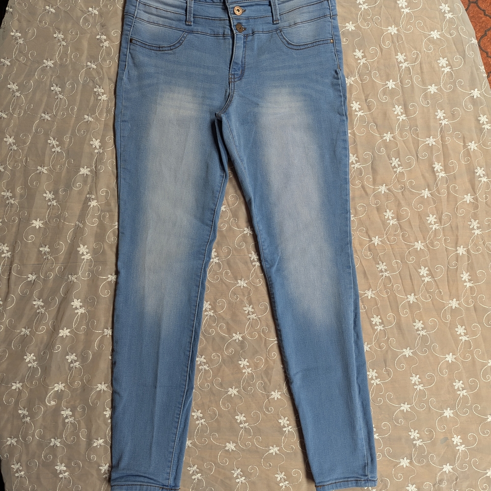 Lee Blue Skinny Jeans with Tapered Fit and Subtle Fading